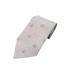 Tie with pattern