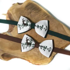 Embroidered hunting bow tie - green/white