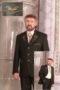 Mark Suits